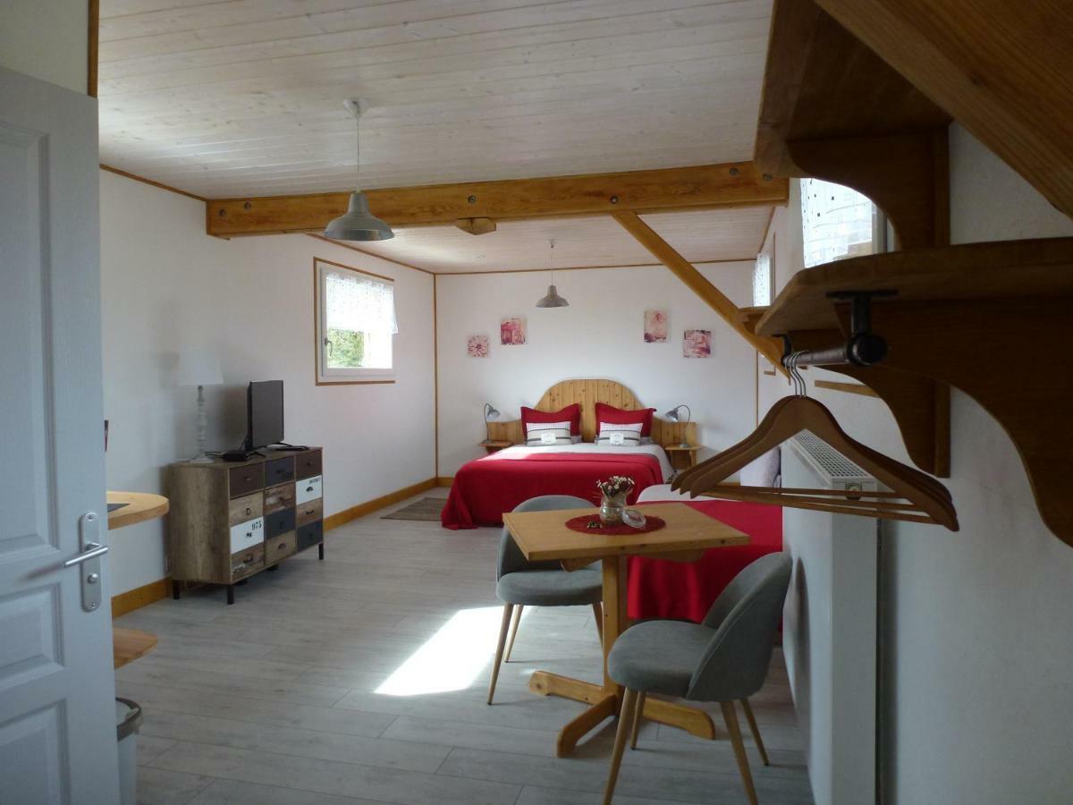 Redspring Chambres d'Hôtes Coligny Extérieur photo
